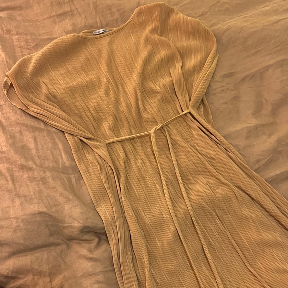 Zara Collection Women’s Textured Ribbed Oversized Style Midi Dress Size Small - Picture 1 of 2